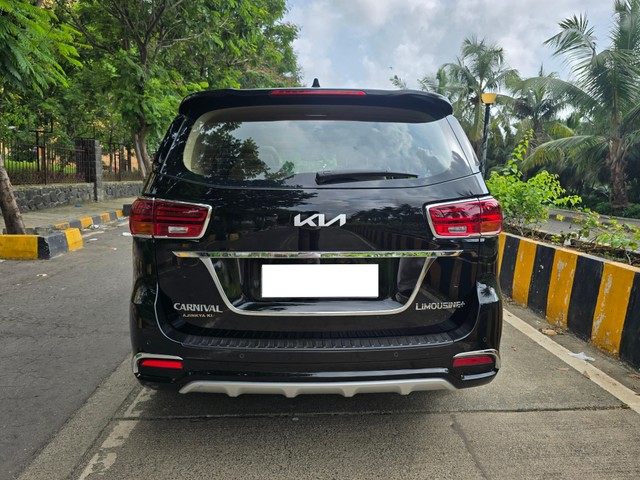 Second-hand 2023 Kia Carnival Limousine Plus for sale in Mumbai-2