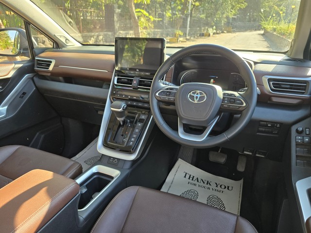 Second-hand 2024 Toyota Innova Hycross ZX(O) Hybrid for sale in Mumbai-13