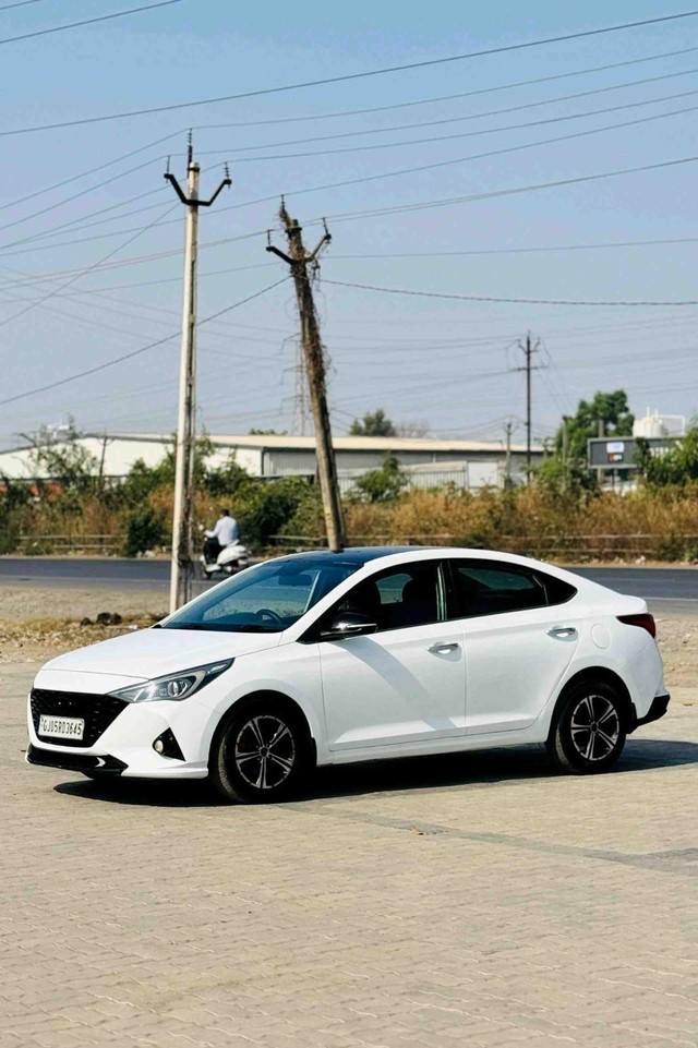 Second-hand 2018 Hyundai Verna CRDi 1.6 AT EX for sale in Surat-3