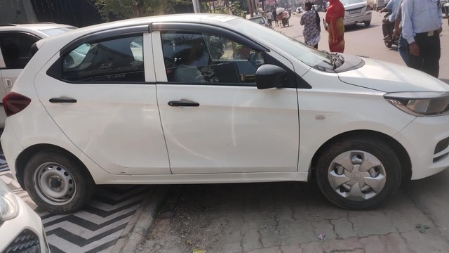 Second-hand 2022 Tata Tiago XE BSVI for sale in Lucknow-1