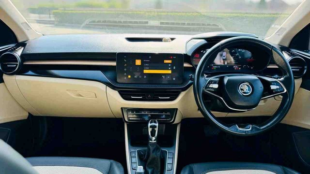 Skoda Slavia 1.0 TSI Style Second-hand 2024 Skoda Slavia 1.0 TSI Style for sale in Surat-3