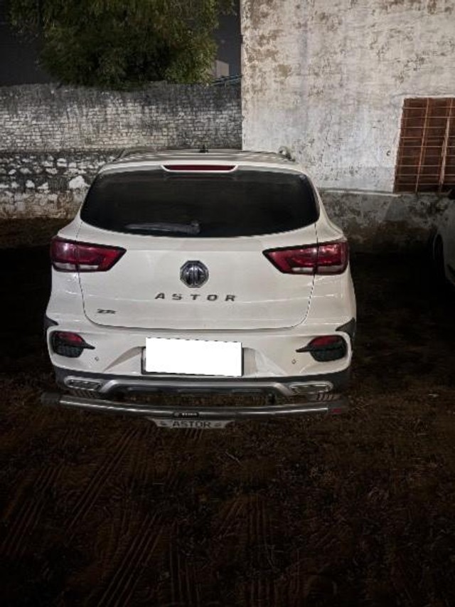 Second-hand 2023 MG Astor Sharp EX BSVI for sale in Firozabad-1