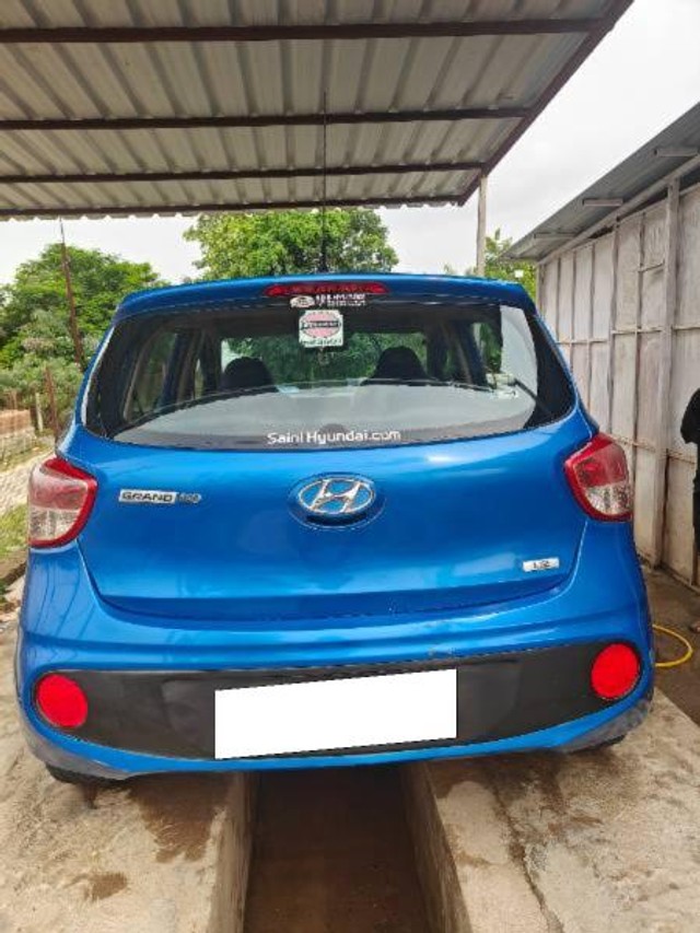 Second-hand 2018 Hyundai Grand i10 1.2 Kappa Magna BSIV for sale in Rewa-2