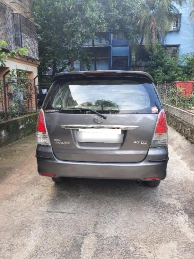 Second-hand 2012 Toyota Innova 2.5 VX (Diesel) 8 Seater for sale in Mumbai-1