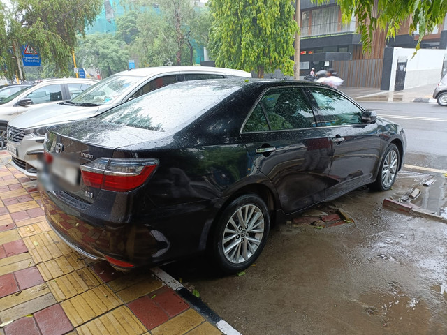 Second-hand 2018 Toyota Camry 2.5 Hybrid for sale in New Delhi-4