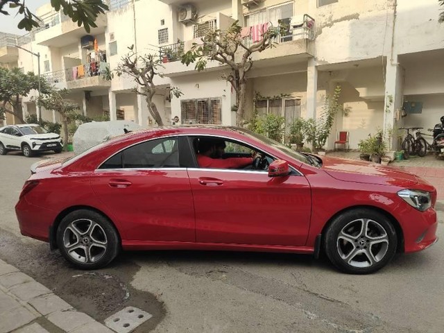 Second-hand 2019 Mercedes-Benz C-Class Prime C 200 for sale in Greater Noida-1