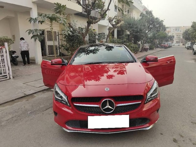 Second-hand 2019 Mercedes-Benz C-Class Prime C 200 for sale in Greater Noida-3