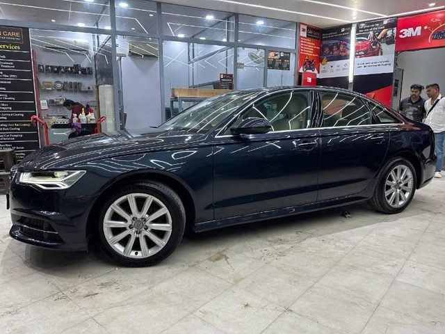 Second-hand 2015 Audi A6 35 TFSI Matrix for sale in Bhopal-4