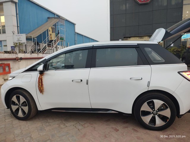 Second-hand 2025 MG Windsor EV Essence for sale in Bhubaneswar-2