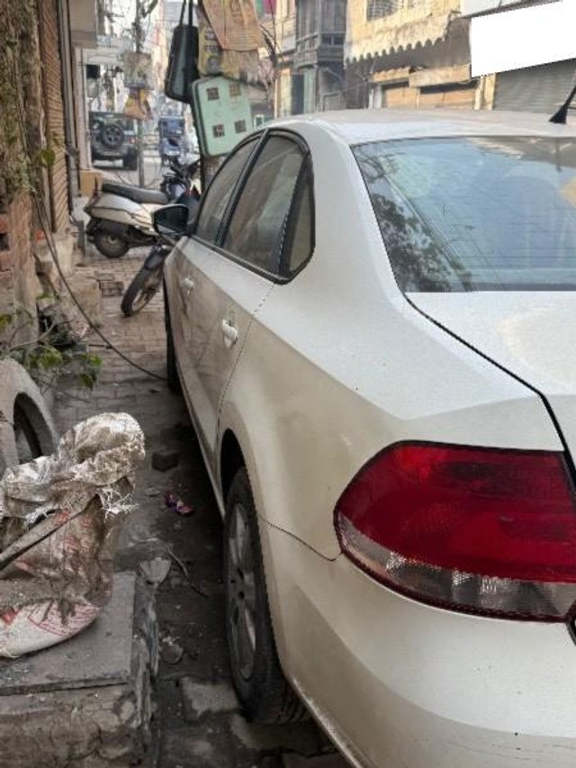 Second-hand 2011 Volkswagen Vento Diesel Breeze for sale in Ludhiana-4