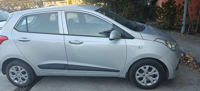 Second-hand 2015 Hyundai Grand i10 Magna for sale in Ahmedabad-1