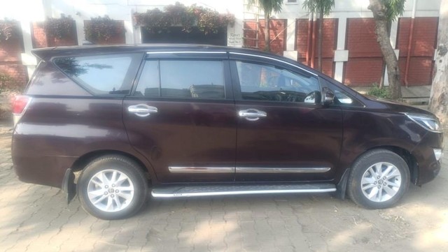 Second-hand 2017 Toyota Innova Crysta 2.4 G MT BSIV for sale in Muzaffarnagar-1
