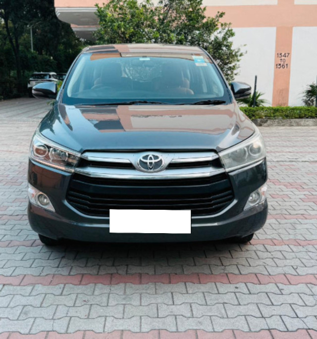 Toyota Innova Crysta 2.4 VX MT 8S BSIV Second-hand 2018 Toyota Innova Crysta 2.4 VX MT 8S BSIV for sale in Zirakpur-0