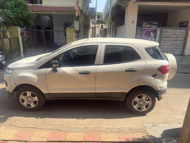 Second-hand 2017 Ford Ecosport 1.5 Diesel Ambiente BSIV for sale in Anand-1