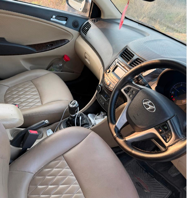 Hyundai Verna 1.6 SX Second-hand 2015 Hyundai Verna 1.6 SX for sale in Zirakpur-4