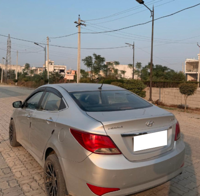 Hyundai Verna 1.6 SX Second-hand 2015 Hyundai Verna 1.6 SX for sale in Zirakpur-2