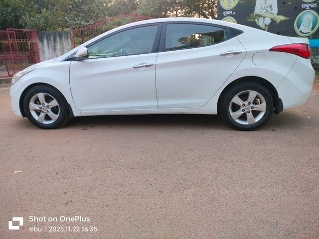 Second-hand 2012 Hyundai Elantra CRDi SX for sale in Bhubaneswar-2