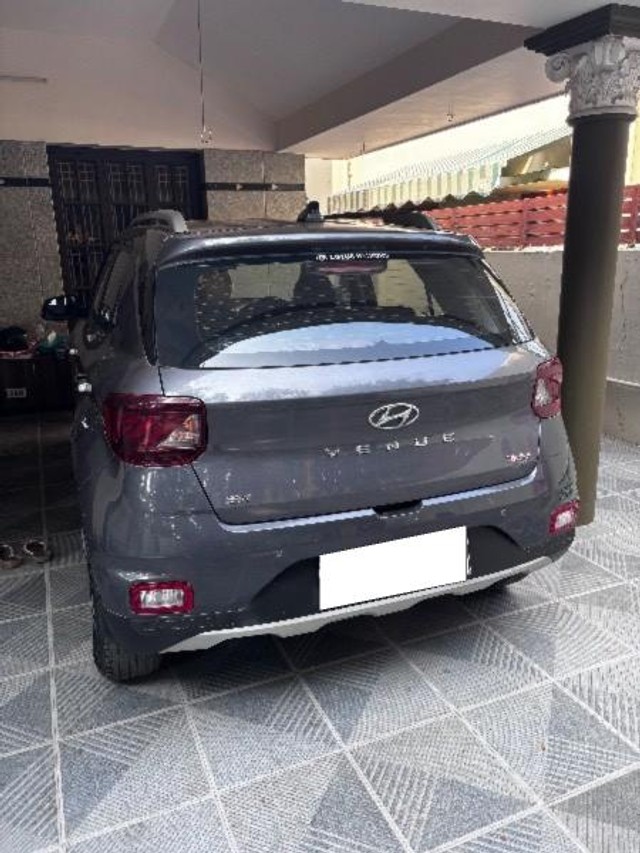 Second-hand 2019 Hyundai Venue SX Plus Turbo DCT BSIV for sale in Coimbatore-2