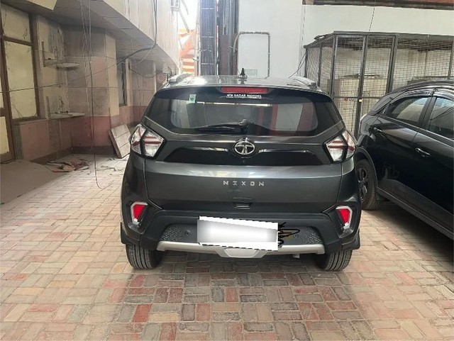 Second-hand 2023 Tata Nexon XZA Plus LUX Diesel AMT for sale in Greater Noida-5