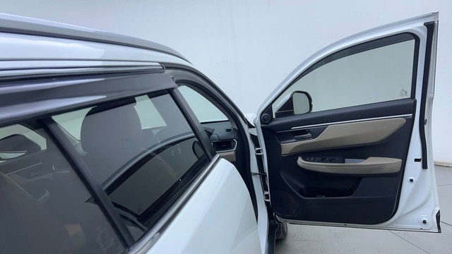 Second-hand 2023 Honda Elevate VX Non RF for sale in Hyderabad-16