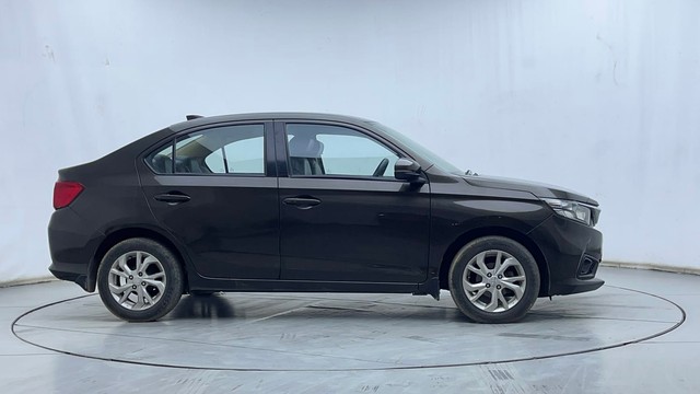 Second-hand 2018 Honda Amaze V CVT Diesel for sale in Hyderabad-2