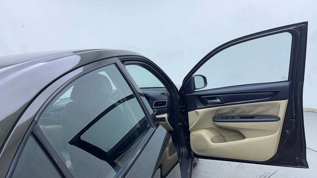 Second-hand 2018 Honda Amaze V CVT Diesel for sale in Hyderabad-16