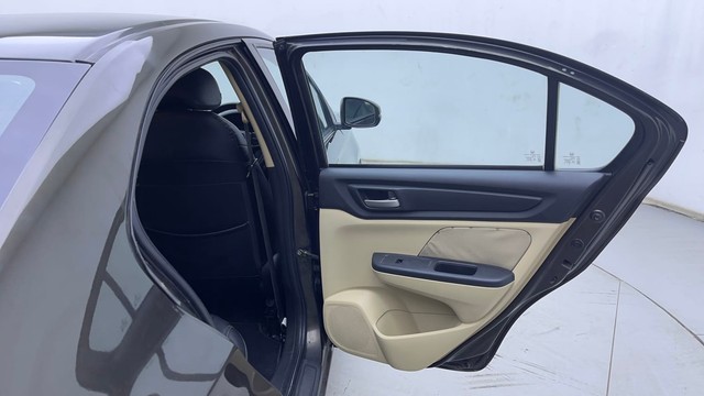 Second-hand 2018 Honda Amaze V CVT Diesel for sale in Hyderabad-32