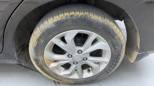 Second-hand 2018 Honda Amaze V CVT Diesel for sale in Hyderabad-19