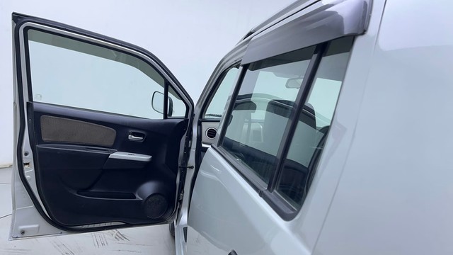 Second-hand 2013 Maruti Wagon R LXI CNG for sale in Hyderabad-31