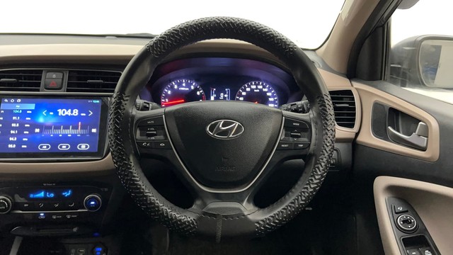 Second-hand 2018 Hyundai i20 1.2 Asta for sale in Thane-31