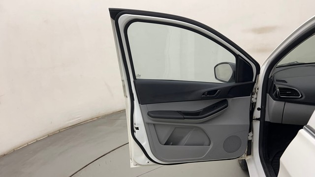 Second-hand 2022 Tata Tiago XT CNG for sale in Mumbai-28