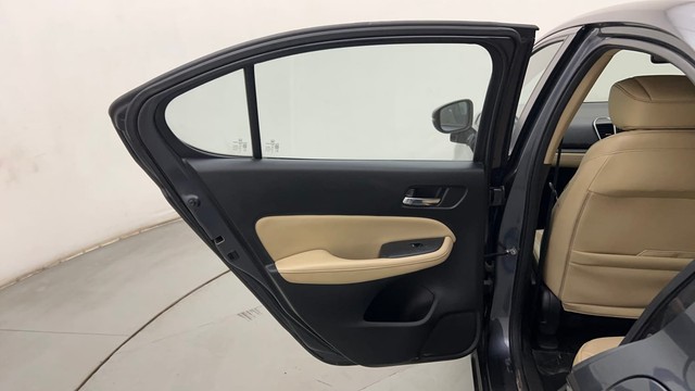 Second-hand 2022 Honda City ZX MT for sale in Mumbai-33