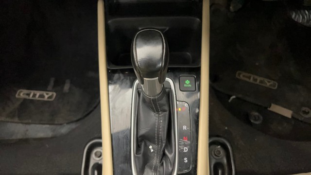 Second-hand 2022 Honda City ZX MT for sale in Mumbai-12