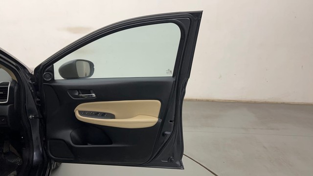 Second-hand 2022 Honda City ZX MT for sale in Mumbai-16