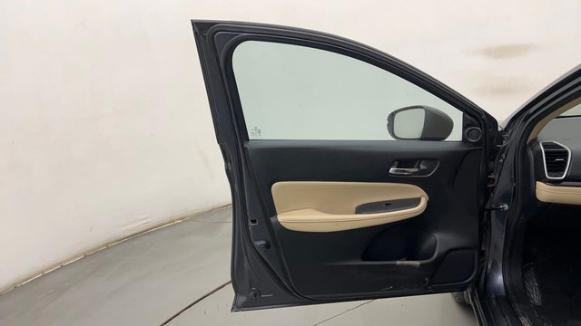 Second-hand 2022 Honda City ZX MT for sale in Mumbai-36