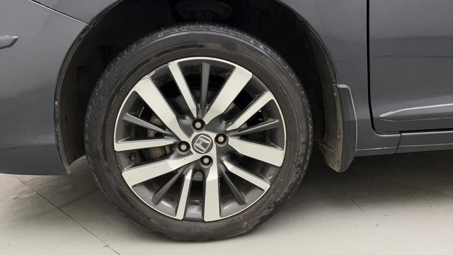 Second-hand 2022 Honda City ZX MT for sale in Mumbai-20