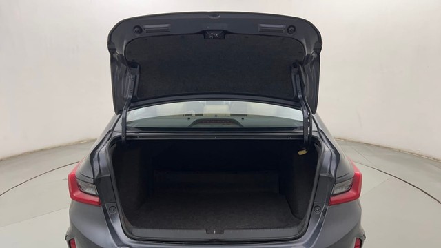 Second-hand 2022 Honda City ZX MT for sale in Mumbai-38