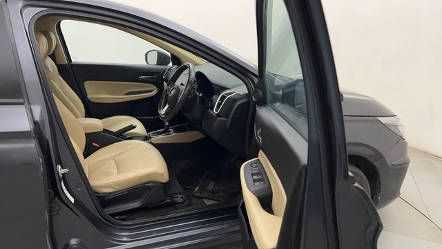 Second-hand 2022 Honda City ZX MT for sale in Mumbai-15