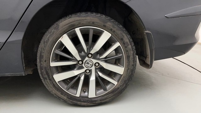 Second-hand 2022 Honda City ZX MT for sale in Mumbai-19