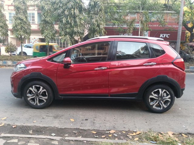 Second-hand 2019 Honda WR-V i-VTEC VX for sale in Kolkata-3