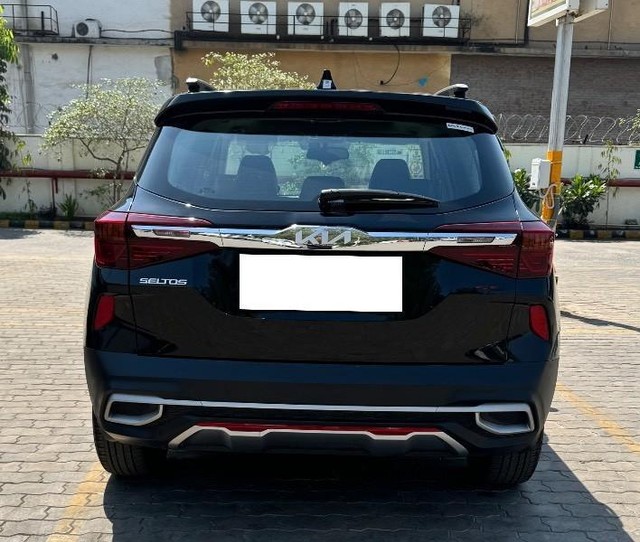 Second-hand 2023 Kia Seltos GTX Plus Diesel AT for sale in Anand-5