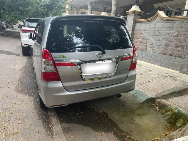 Second-hand 2015 Toyota Innova 2.5 ZX Diesel 7 Seater for sale in Bangalore-2