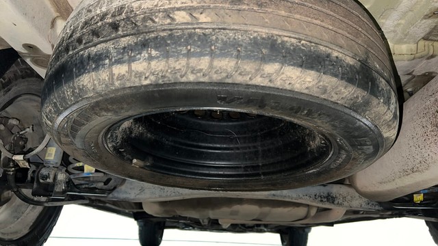 Second-hand 2022 Kia Carens Luxury Plus 6 STR Diesel for sale in Lucknow-21