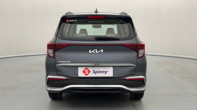 Second-hand 2022 Kia Carens Luxury Plus 6 STR Diesel for sale in Lucknow-4