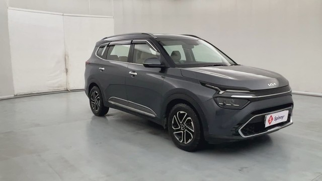 Second-hand 2022 Kia Carens Luxury Plus 6 STR Diesel for sale in Lucknow-1