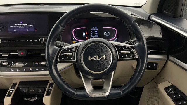 Second-hand 2022 Kia Carens Luxury Plus 6 STR Diesel for sale in Lucknow-31
