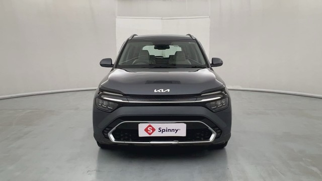 Second-hand 2022 Kia Carens Luxury Plus 6 STR Diesel for sale in Lucknow-7