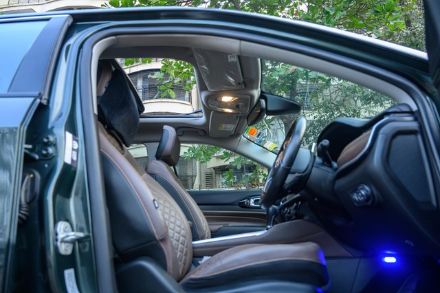 Second-hand 2024 Jeep Meridian Limited Opt 4x2 AT for sale in Mumbai-11