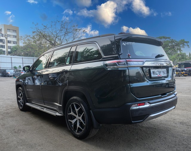 Second-hand 2024 Jeep Meridian Limited Opt 4x2 AT for sale in Mumbai-13
