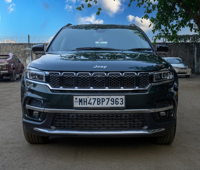 Second-hand 2024 Jeep Meridian Limited Opt 4x2 AT for sale in Mumbai-0